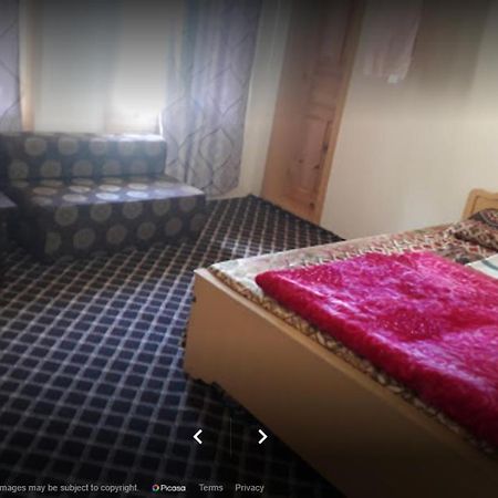 Hunza Baithak Hotel Karimabad  Ngoại thất bức ảnh